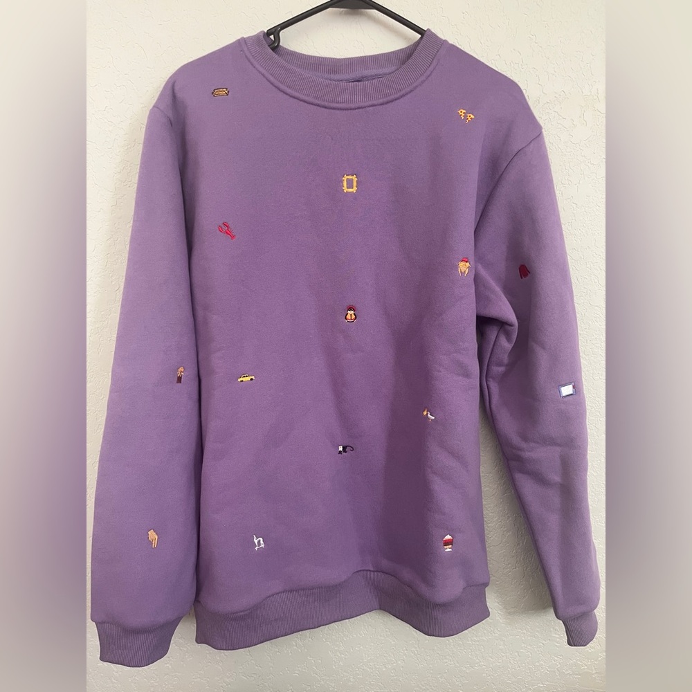 Lavender Embroidered Women's Crew Neck Sweatshirt “Friends”
